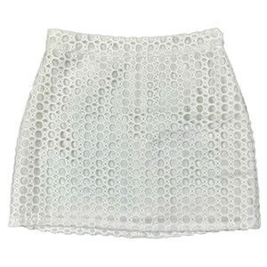 After Market Women’s White Eyelet Mini Skirt Large